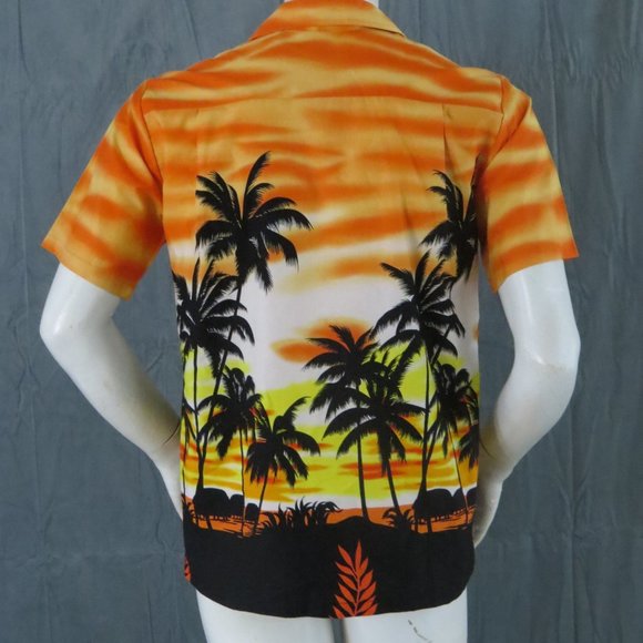 Modern Aloha Republic Hawaiian Shirt - Sun Set Design - Men's Small - Unworn ! - Picture 7 of 9